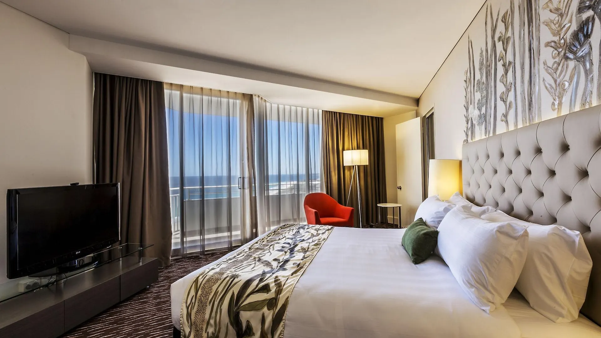 Rendezvous Hotel Perth Scarborough 4*,