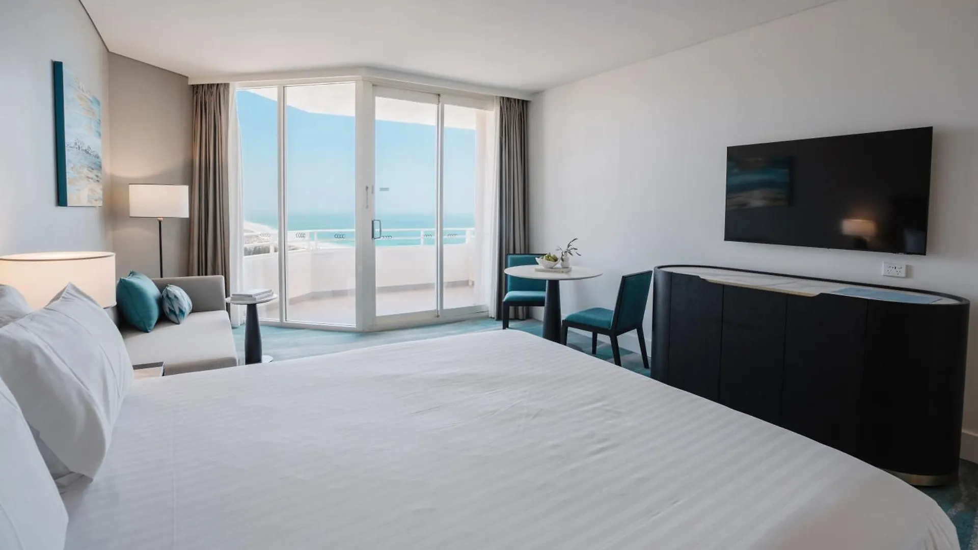 Rendezvous Hotel Perth Scarborough 4*,