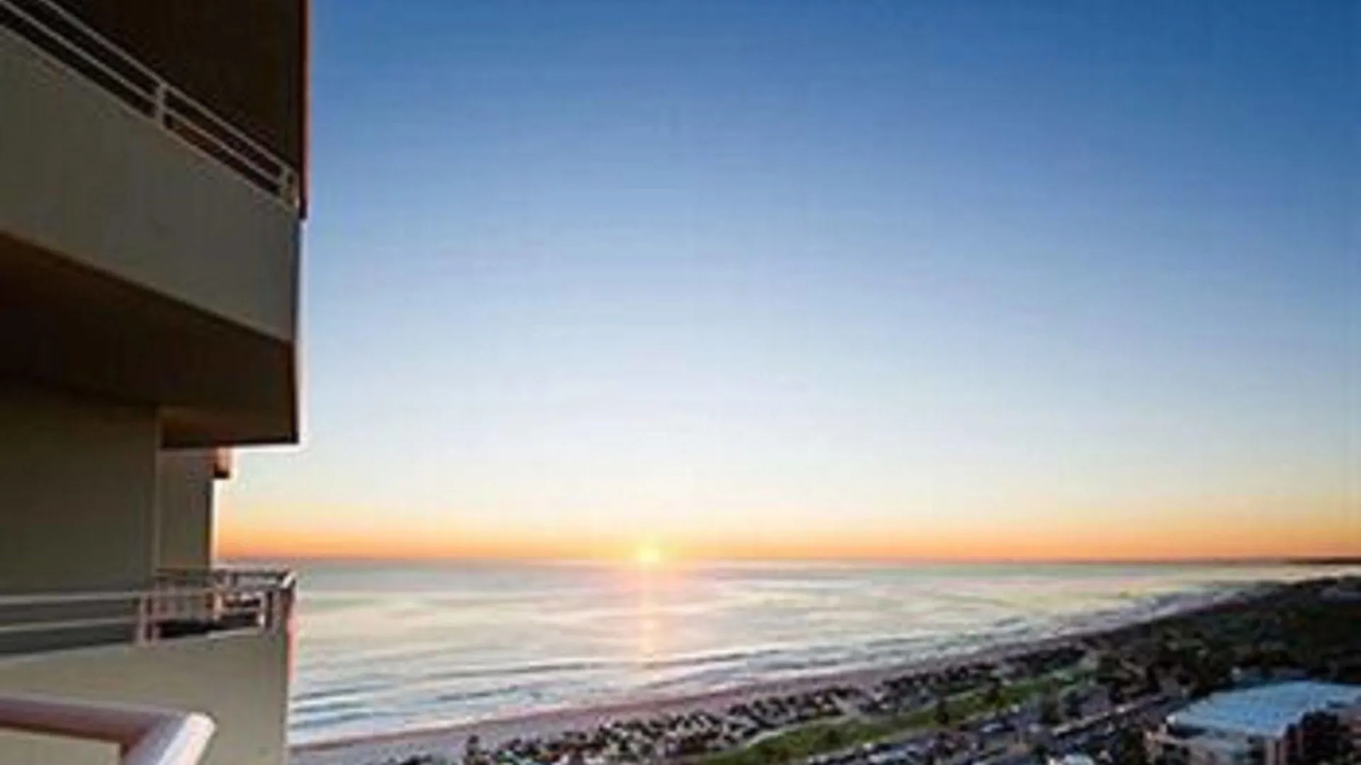 Rendezvous Hotel Perth Scarborough 4*,  Australia